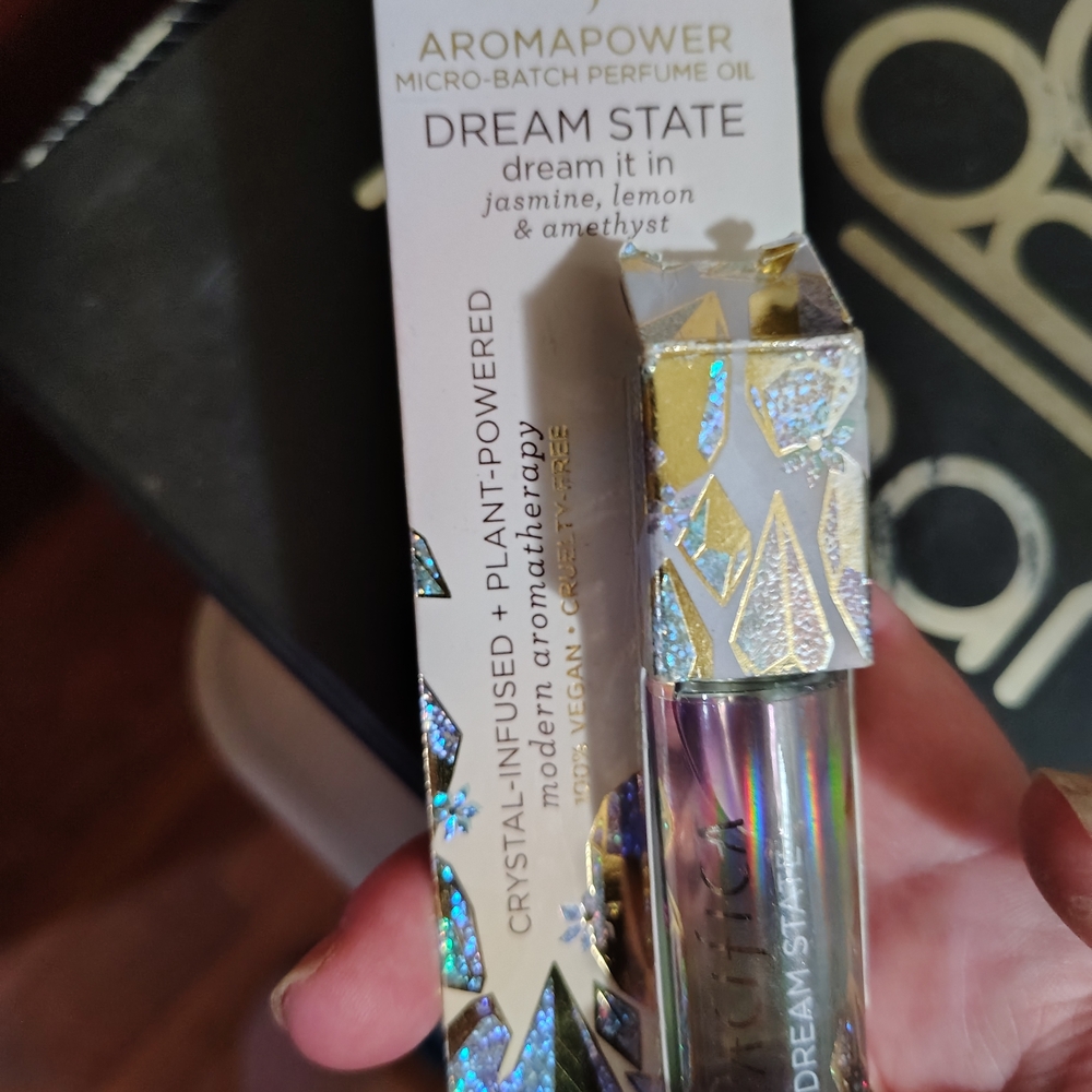 Pacifica Crystal infused & Plant-Powered Roll-on Perfume Oil "Dream State" NIP
